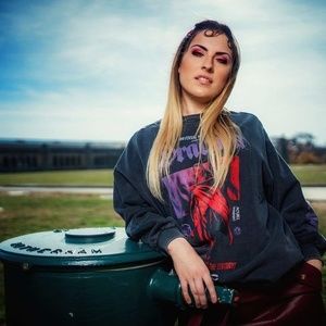 Meet your Posher, Jessica